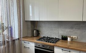 1 кім в Центрі з виглядом на Набережну